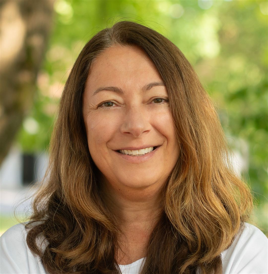 Portrait von Elke Neuber
